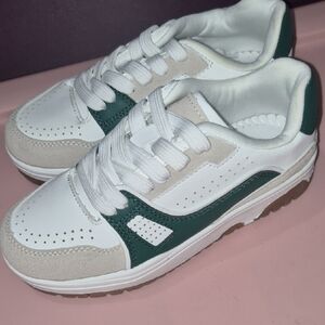 Link Kids White and Green Sneakers
